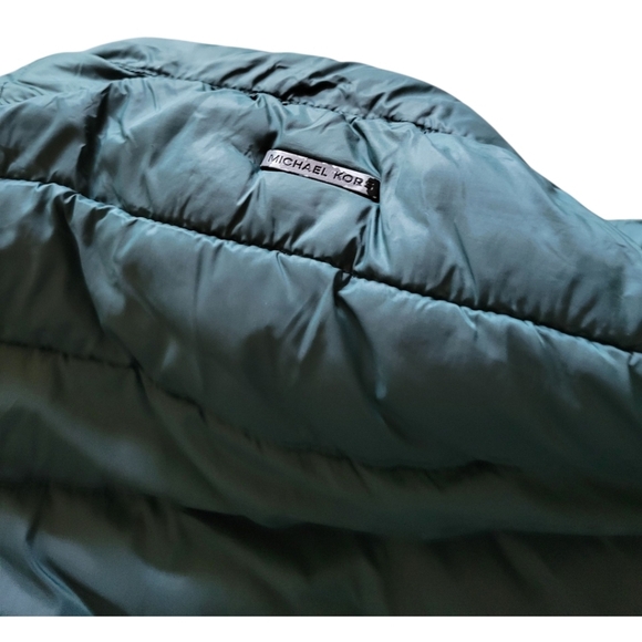 Michael Kors Men's Green Lightweight Puffer Jacket - Picture 9 of 10